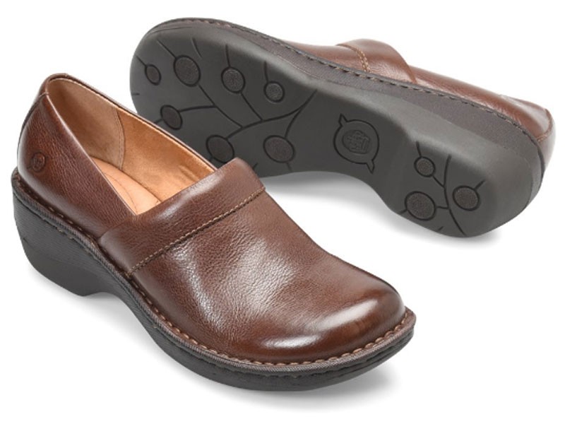 Born Toby Duo In Chocolate Clogs For Women