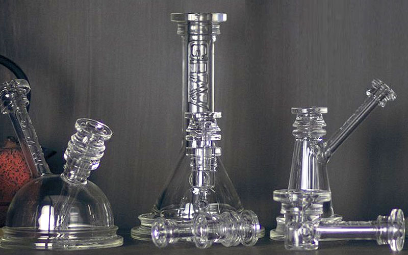 Up to 50% Off on Dry Herb Bongs & Water Pipes