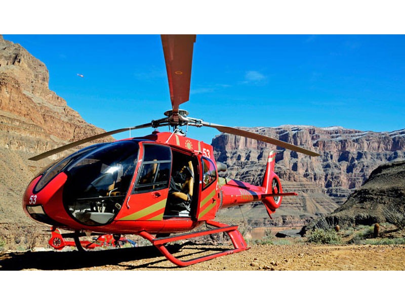 Grand Canyon Helicopter Tour with Canyon Floor Champagne Landing