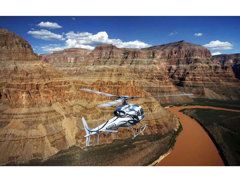 Grand Canyon West Rim Helicopter Tour With Hotel Transportation, 70min