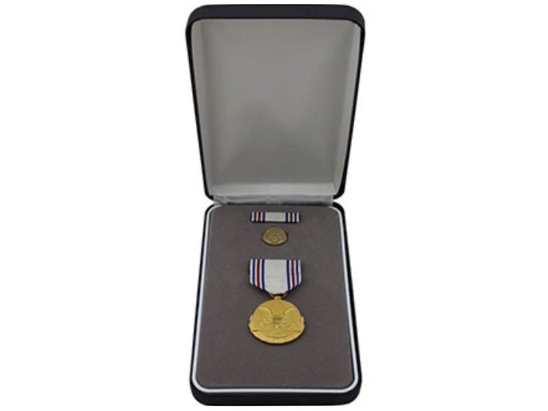 Army Distinguished Civilian Service Award Medal Set