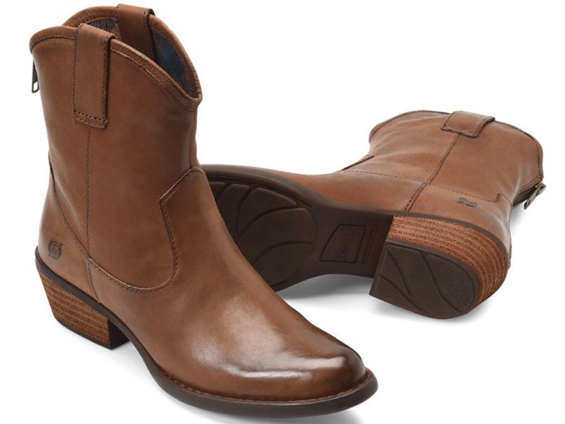Born Women's Wynd Boots In Brown