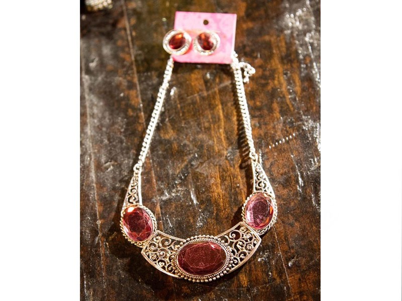 Women's Tiffany Purple Gem Bib Necklace & Natching Earrings