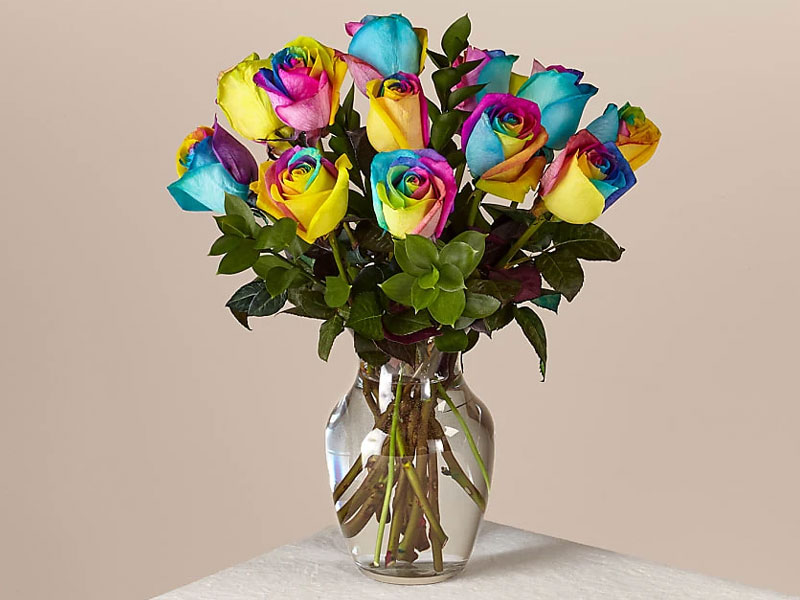 Love Is Love Bouquet 12 Stem With Vase