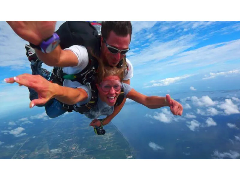 Skydive Orlando Titusville 11,000ft Jump