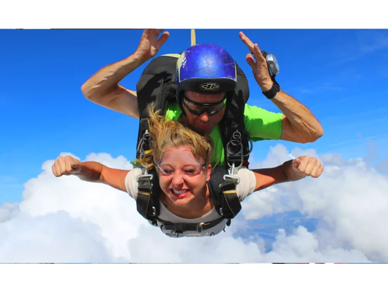 Skydiving Orlando Lake Wales Florida 14,000 foot Tandem Skydiving Tour Package