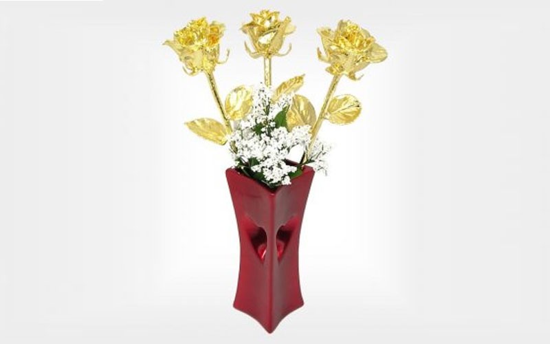 3 Valentines Day 18 24k Gold Dipped Roses & Red Vase