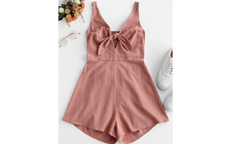 Zaful Knotted Cut Out Smocked Sleeveless Romper Rose L